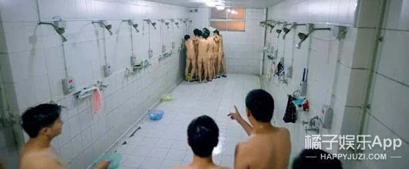 两个裸男脱了内裤互洗Ji的友情初体验与挑战 两个裸男脱了内裤互洗Ji的友情初体验与挑战
