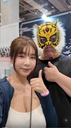 吴梦梦到粉丝家实战kpd,展现真实互动与游戏技巧,引发网友热议和关注 吴梦梦到粉丝家实战kpd,展现真实互动与游戏技巧,引发网友热议和关注