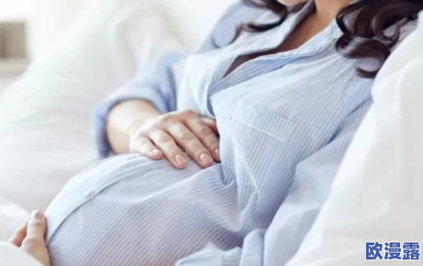 不小心看到了男生的睾丸怎么办？网友热议：应该如何处理这种尴尬情况，避免进一步误会和困扰？