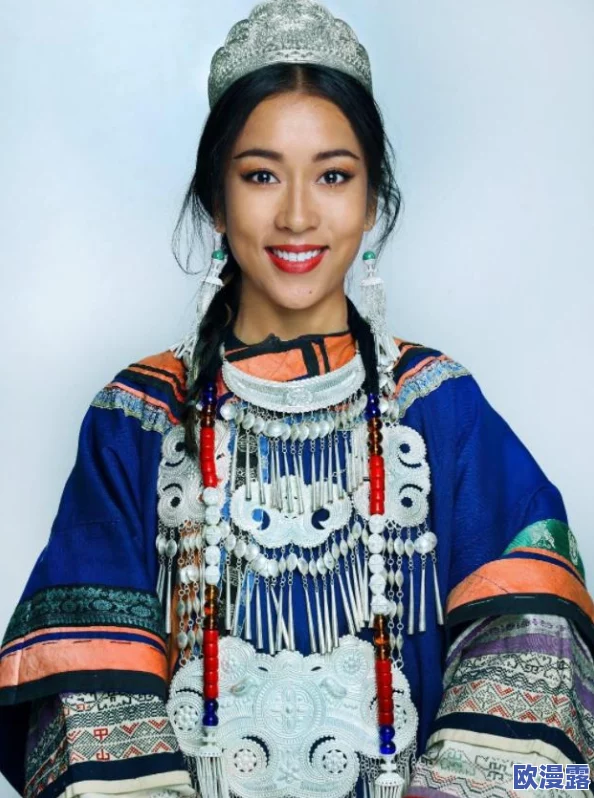 黑花打开生腔＂！某明星被曝与经纪人热恋，绯闻不断引发网友猜测和讨论
