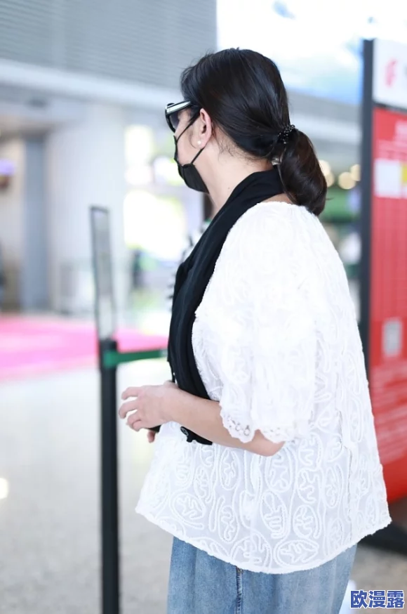 熟女探花：探讨成熟女性在现代社会中的魅力与影响力，以及她们如何在职场和生活中展现自我价值与智慧