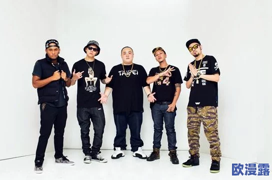 美国人女rapper在音乐界的崛起与影响力:从地下到主流,她们如何改变了嘻哈文化的面貌 美国人女rapper在音乐界的崛起与影响力:从地下到主流,她们如何改变了嘻哈文化的面貌