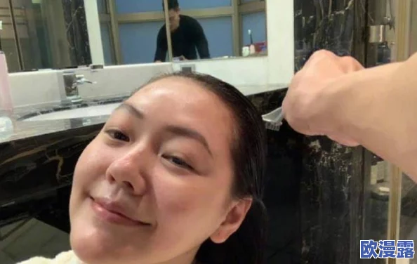 漫画歪歪:网友热议其独特风格与社会讽刺,认为作品引发了对现实问题的深思与讨论 漫画歪歪:网友热议其独特风格与社会讽刺,认为作品引发了对现实问题的深思与讨论