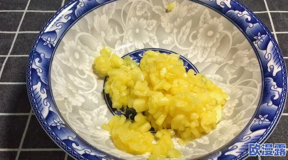 老师扒开 强行让学生揉,家长愤怒发声:教育方式需反思,呼吁保护学生身心健康 老师扒开 强行让学生揉,家长愤怒发声:教育方式需反思,呼吁保护学生身心健康