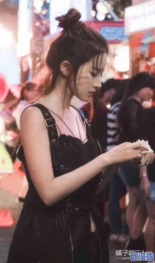 李宗瑞1313：网友热议事件背后的真相与社会影响，纷纷表达对法律和道德的思考与看法