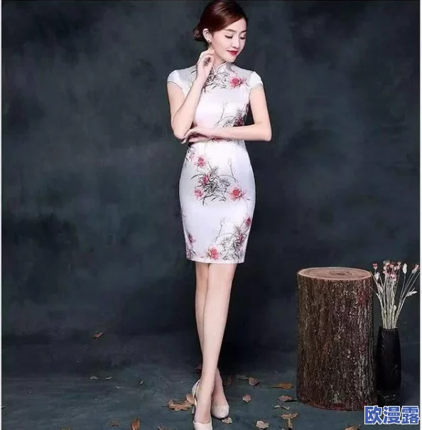 萌白酱vip金丝旗袍的设计灵感：融合传统与现代元素，展现独特魅力与时尚风格的全新尝试