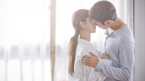 不小心看到了男生的睾丸怎么办?如何理解和处理这种尴尬情况 不小心看到了男生的睾丸怎么办?如何理解和处理这种尴尬情况