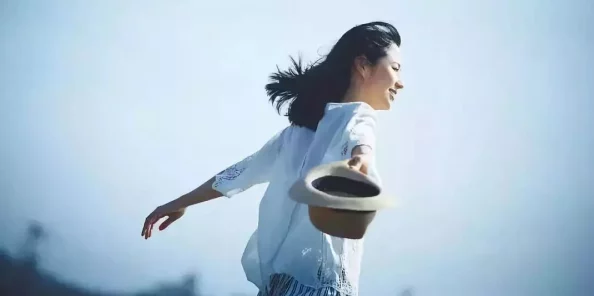 小霜的高中成长日记satofall：从青涩少女到自信学霸的蜕变与奋斗历程分享