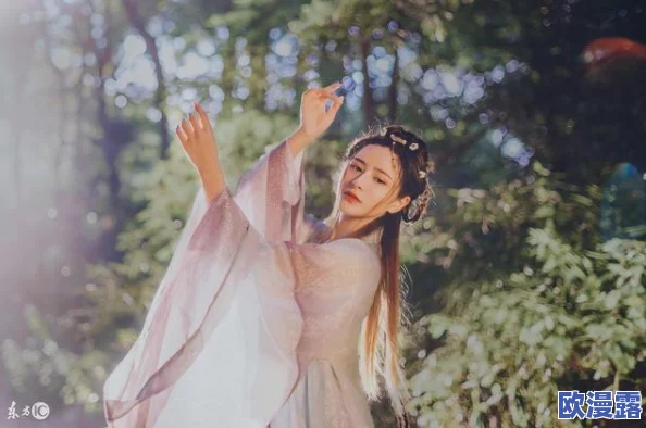 宁婉清穿成爹爹小妾的小说推荐：穿越时空的爱情与权力斗争，女性成长与自我救赎的奇幻之旅