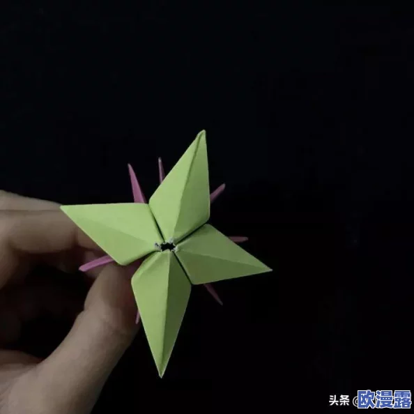 将草莓放到小洞里榨汁可以吗?关于草莓榨汁的营养价值与健康影响的研究综述 将草莓放到小洞里榨汁可以吗?关于草莓榨汁的营养价值与健康影响的研究综述