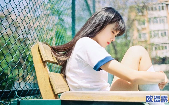 五十路熟妇：当代女性的魅力与挑战，如何在岁月中绽放自我风采与智慧？