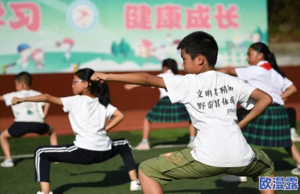 黑皮体育生体育学校体能训练:训练过程中竟发现学生心脏骤停,现场医生紧急施救令人心惊胆战! 黑皮体育生体育学校体能训练:训练过程中竟发现学生心脏骤停,现场医生紧急施救令人心惊胆战!