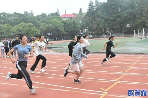 黑皮体育生体育学校体能训练:训练过程中竟发现学生心脏骤停,现场医生紧急施救令人心惊胆战! 黑皮体育生体育学校体能训练:训练过程中竟发现学生心脏骤停,现场医生紧急施救令人心惊胆战!