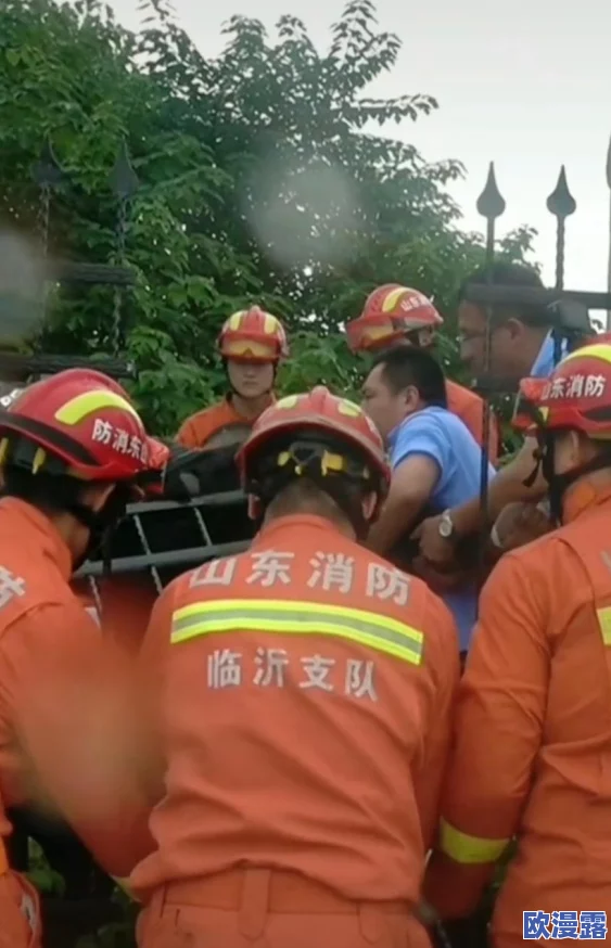 小孩给老师吃钢筋一直喊疼，令人震惊的事件引发全校关注，教育安全问题再次凸显！