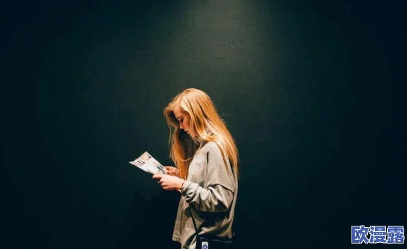 HD性妇女意大利：探讨意大利社会中女性在性别角色、文化背景及其对性的态度与表现的多样性和复杂性