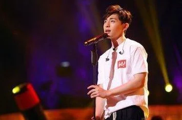 每日大赛在线吃瓜看点：深入分析赛事背后的精彩瞬间与观众反应，带你领略不一样的竞技魅力与娱乐体验