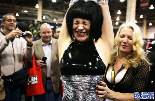 欧美大黑鸡巴:震惊全球!新研究揭示其在文化中的独特地位与影响力,引发热议与讨论! 欧美大黑鸡巴:震惊全球!新研究揭示其在文化中的独特地位与影响力,引发热议与讨论!