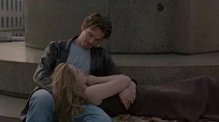 骚动的风流寡妇在欲潮：惊现神秘富豪夜访，背后隐藏不为人知的秘密与情感纠葛！