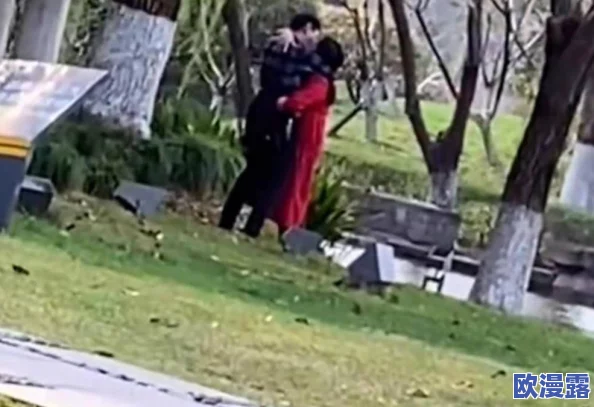 大镖客2老太太300块：探讨游戏中物品价值及角色设定对玩家决策的影响