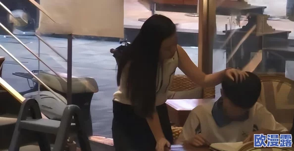 震惊!漂亮老师做爰4在线观看引发热议,网友纷纷讨论背后的故事与影响,真相令人意外! 震惊!漂亮老师做爰4在线观看引发热议,网友纷纷讨论背后的故事与影响,真相令人意外!