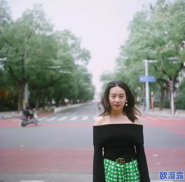 五十路熟女五十路新人的身份:当代女性如何在职场与家庭中找到平衡与自我价值的重塑 五十路熟女五十路新人的身份:当代女性如何在职场与家庭中找到平衡与自我价值的重塑