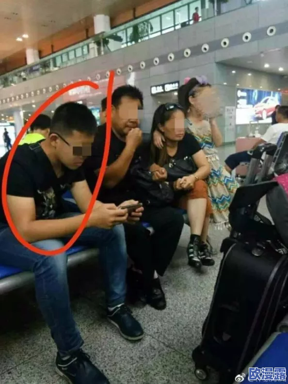 边摸边吃奶视频：近期网络热议的成人内容引发社会关注，讨论其对青少年影响及相关法律法规的必要性