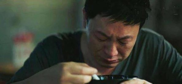 老汉一夜要了我5次，背后竟隐藏着不为人知的秘密与惊人真相，引发网友热议！