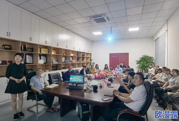 性美国:最新调查显示,青少年性教育缺失严重,专家呼吁加强家庭与学校的合作以提升性知识水平 性美国:最新调查显示,青少年性教育缺失严重,专家呼吁加强家庭与学校的合作以提升性知识水平