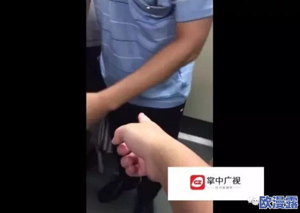 真实女性下身裸露图片：探讨社会对女性身体的看法与接受度，反思文化背景与个人选择的关系