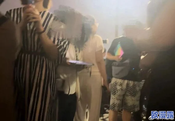 众筹李丽莎喷水视频在线观看：最新动态曝光，网友热议其背后的故事与影响力分析