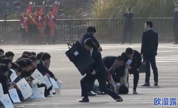 日本精品xxx：最新潮流趋势与独特设计，带你领略日本匠心精神的魅力与创新之美