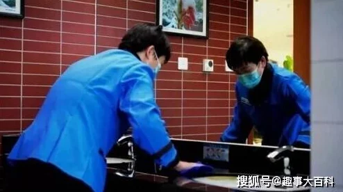 保洁阿姨给钱就给做服务吗?揭示背后行业潜规则与消费者权益的复杂关系 保洁阿姨给钱就给做服务吗?揭示背后行业潜规则与消费者权益的复杂关系