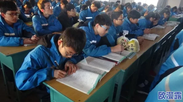 班长的：在新学期中，班长如何带领同学们共同进步，实现更高目标与团结合作的新动态分享