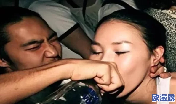 日韩黄色一级：震撼曝光！娱乐圈潜规则内幕，众多明星卷入丑闻引发热议！