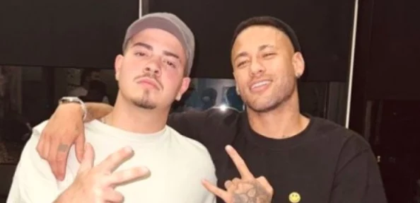 美国人打扑克痛叫疼，因激烈比赛引发情绪波动，选手们纷纷表达不适感和心理压力的最新情况曝光