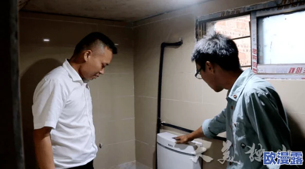 电子厂厕拍极品：曝光内部环境与员工生活，揭示背后不为人知的故事与挑战