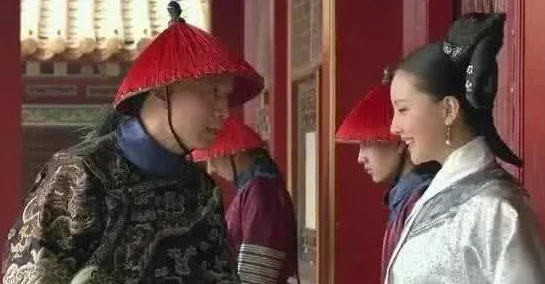 变态太监玩宫女高h,揭示古代宫廷权力斗争与情感纠葛的复杂关系,引发网友热议与讨论 变态太监玩宫女高h,揭示古代宫廷权力斗争与情感纠葛的复杂关系,引发网友热议与讨论