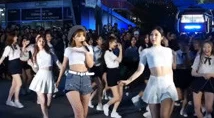 日韩高清无码黄色：震撼来袭，超高清画质引发观众热议，网友纷纷点赞分享！