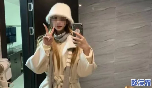 美女喷白浆：最新动态揭示这一现象的背后原因及其在社交媒体上的影响，引发网友热议与讨论
