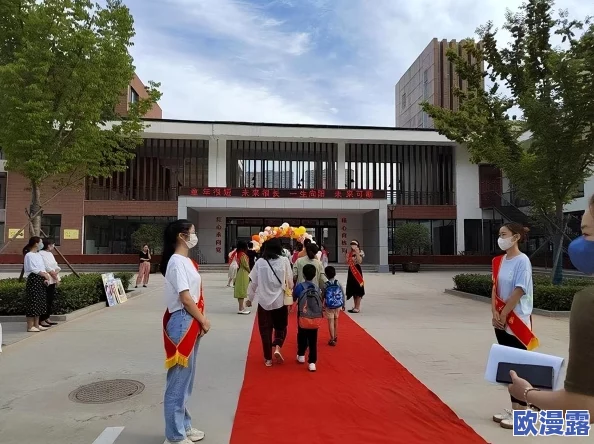 雏鸟幼儿小学生：新学期活动丰富多彩，家长参与度大幅提升，孩子们快乐成长的故事不断涌现