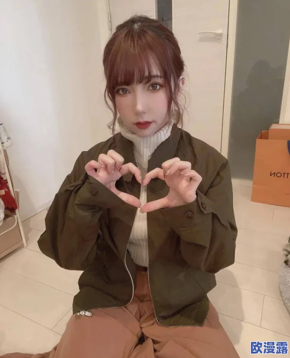 波多野结衣女女互慰最新进展：新作发布引发热议，粉丝期待更多精彩内容与互动体验