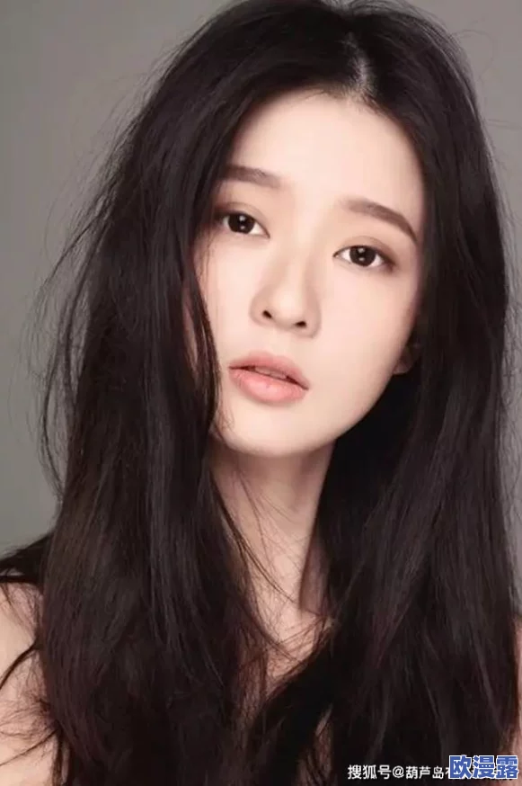 麻花豆旗下苏娅苏语棠是谁？她的真实身份和背后故事令人震惊！