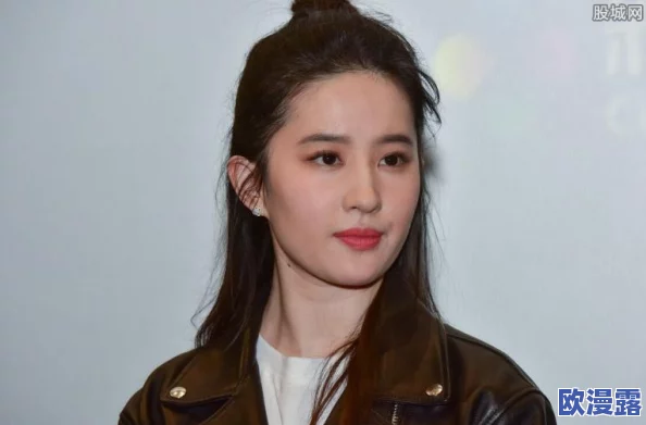 韩国做爰猛烈床戏大尺度引发网友热议,许多人认为这种表现过于露骨,不适合大众观看 韩国做爰猛烈床戏大尺度引发网友热议,许多人认为这种表现过于露骨,不适合大众观看