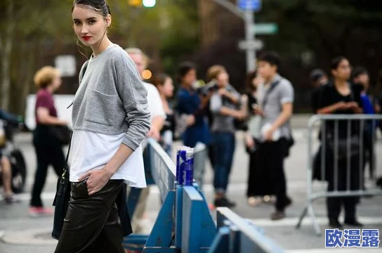 欧美.亚色com：全球最火热的成人娱乐平台，带你体验前所未有的激情与刺激！