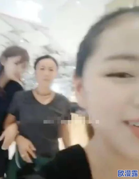 自拍偷拍三级＂引发网友热议，部分人认为其内容过于露骨，不适合未成年人观看，而另一些人则表示这是个人选择