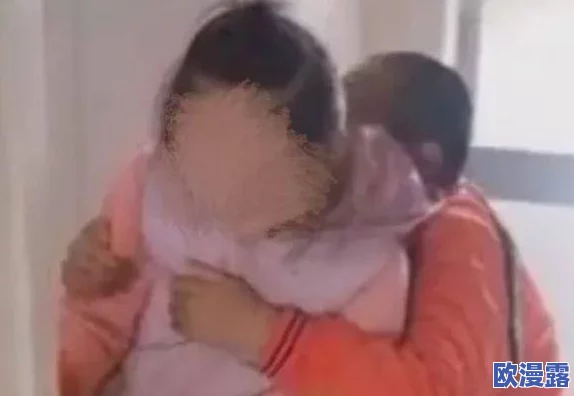 男吃女胸又摸又揉免费视频，许多网友对此表示不满，认为这种内容过于低俗，不应在平台上流传