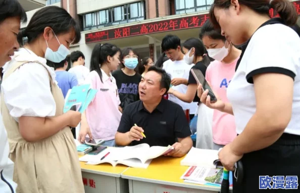 性行为无遮挡全过程视频：最新动态显示该视频在社交平台上引发热议，用户讨论内容涉及隐私与道德等问题