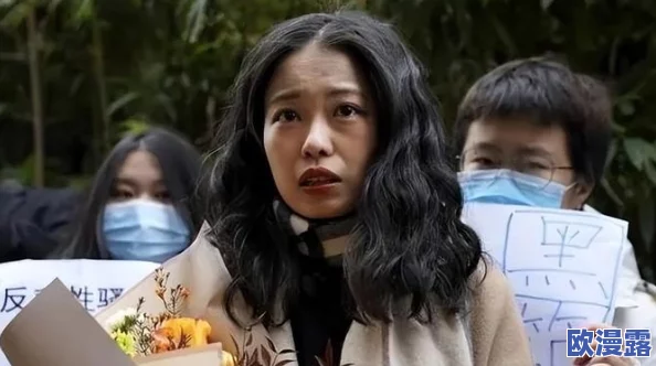 17吃瓜网在线：最新动态揭示网络热点事件背后的真相与趣闻，网友热议不断！