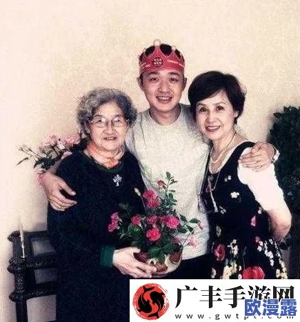 海角大神和妈妈外婆是谁的孩子?惊人真相揭晓,背后隐藏着不为人知的家族秘密! 海角大神和妈妈外婆是谁的孩子?惊人真相揭晓,背后隐藏着不为人知的家族秘密!