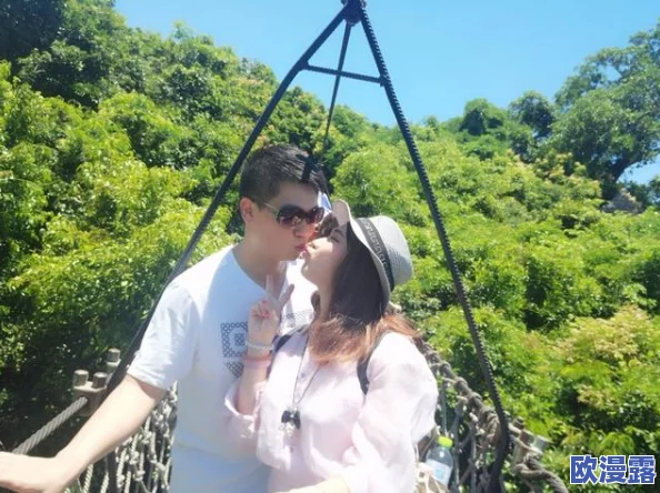 呆哥双飞：最新动态曝光，揭秘他与神秘伴侣的浪漫旅程及背后的故事！